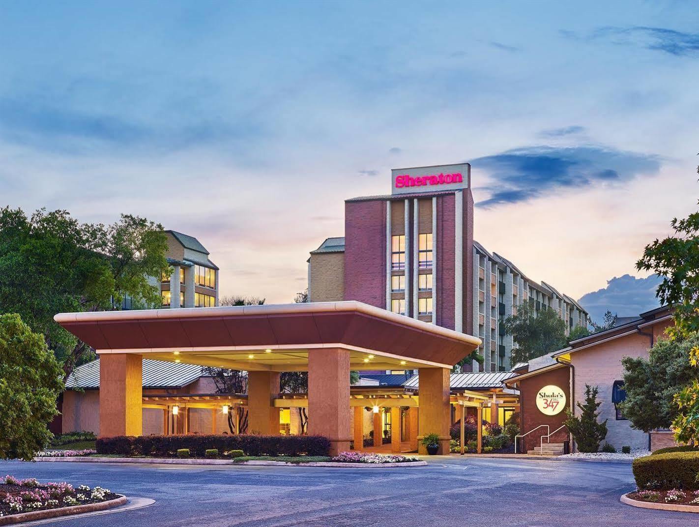 Blue Ridge Hotel & Conference Center 罗阿诺克 外观 照片