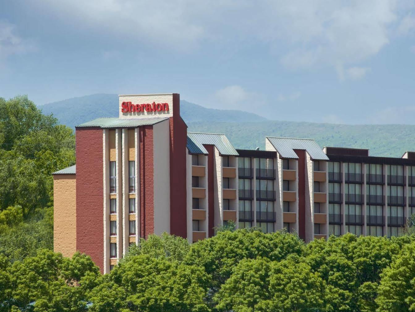 Blue Ridge Hotel & Conference Center 罗阿诺克 外观 照片