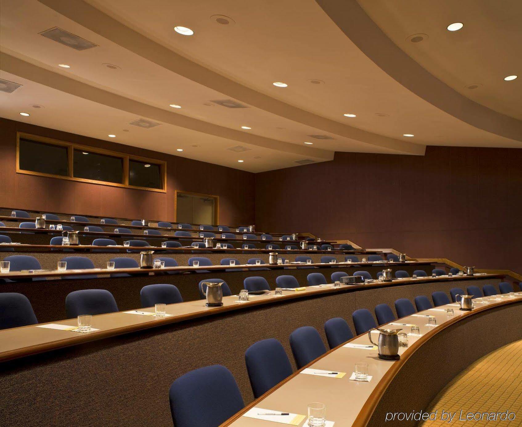 Blue Ridge Hotel & Conference Center 罗阿诺克 外观 照片